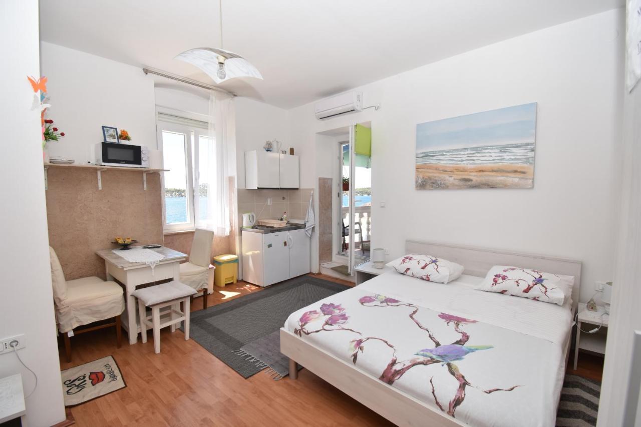 Apartmani Rina Sibenik Bagian luar foto