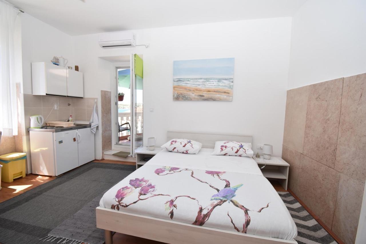 Apartmani Rina Sibenik Bagian luar foto