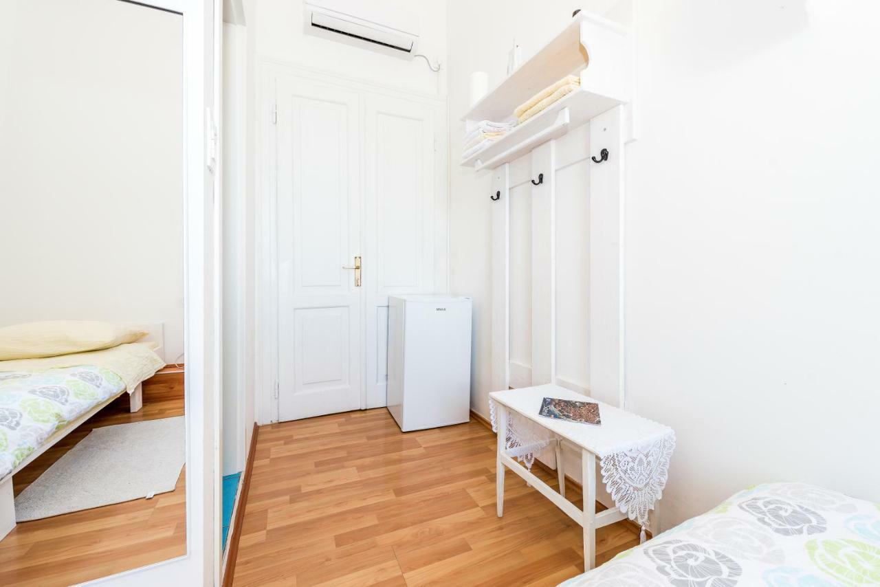 Apartmani Rina Sibenik Bagian luar foto