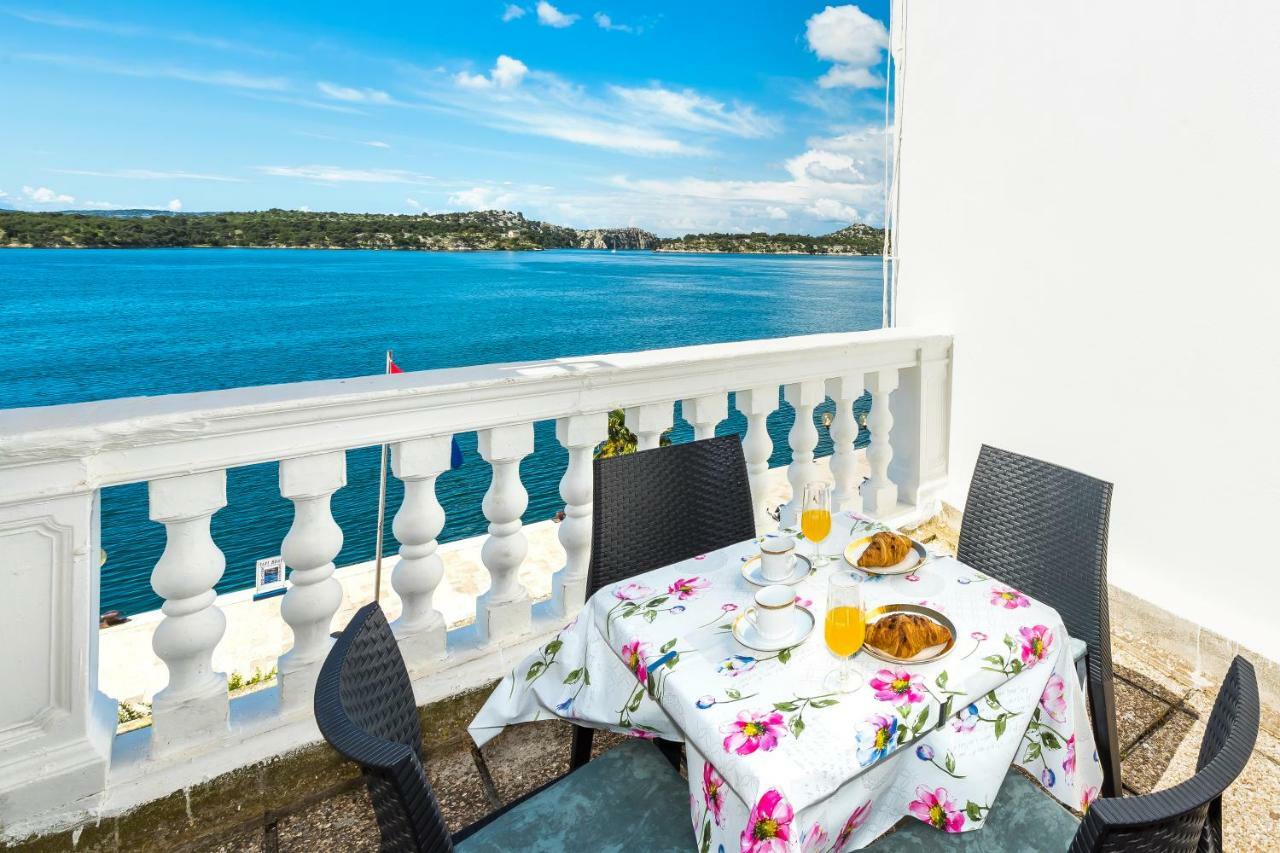 Apartmani Rina Sibenik Bagian luar foto