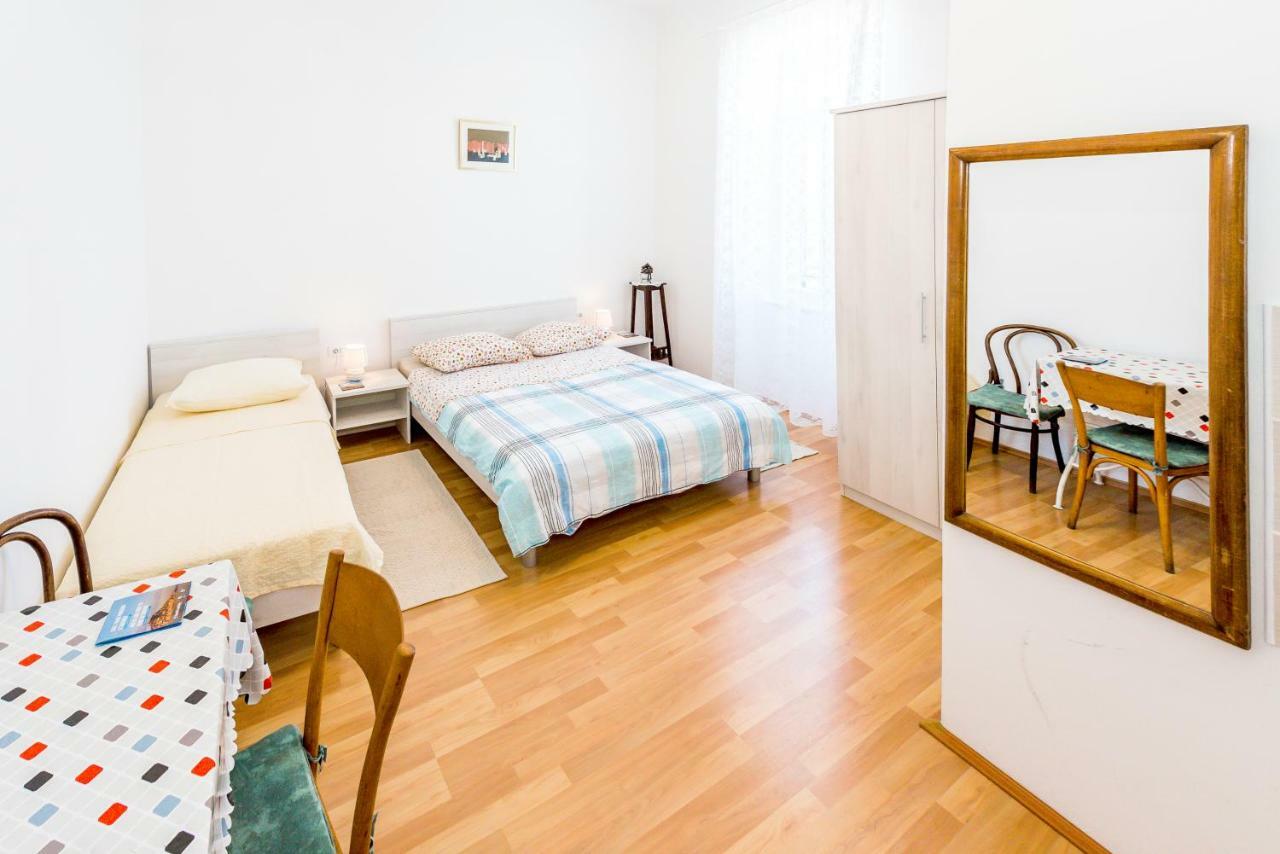 Apartmani Rina Sibenik Bagian luar foto